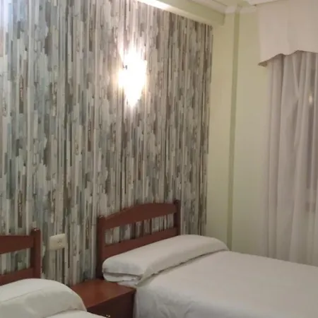Hotel My Rooms Camino Do Mar * Urdilde